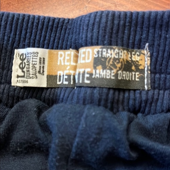 Lee - Relaxed straight leg chino Khaki toddler jeans. Size 2T - Picture 4 of 7